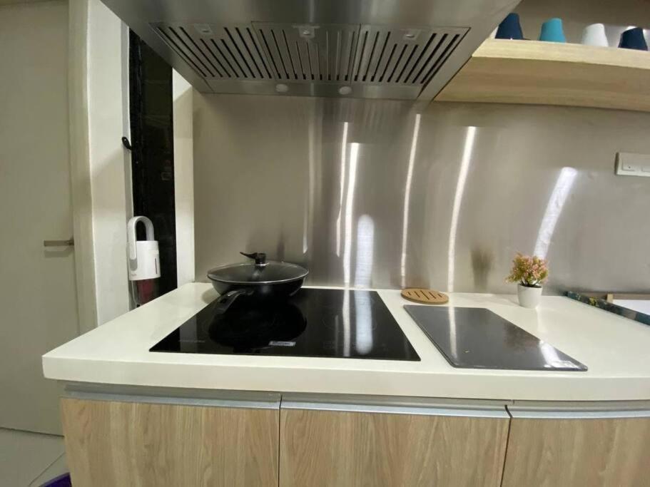 Southkey/midvalley Apartment